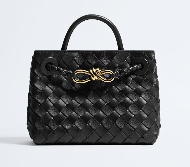 Borsa Bottega Veneta in pelle intrecciata nera con nodo in metallo dorato