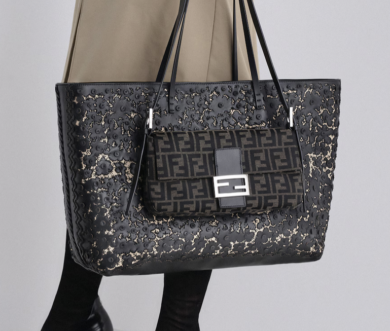 Borsa Fendi Baguette in tela Zucca con monogramma FF, originale