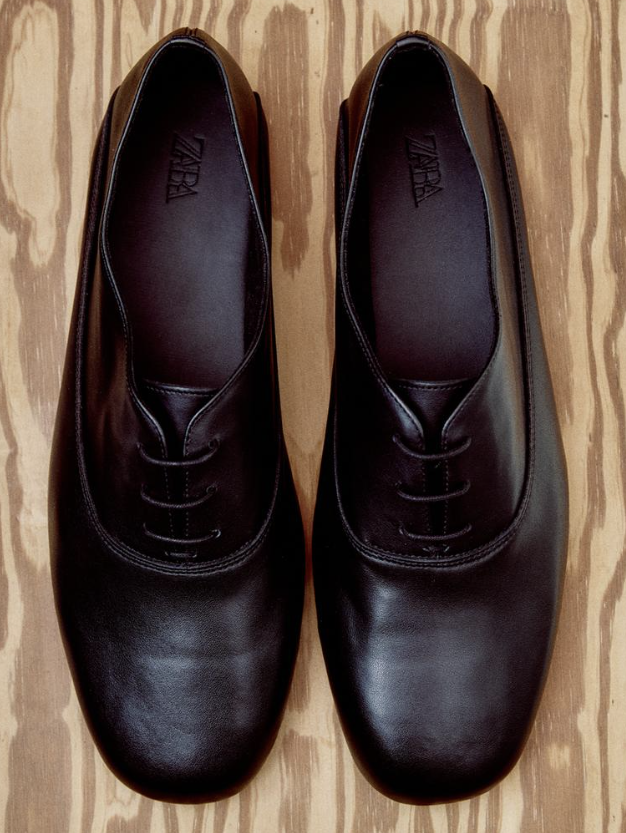 Scarpa stringata in pelle nera leggera Zara uomo autunno inverno 2026 2027