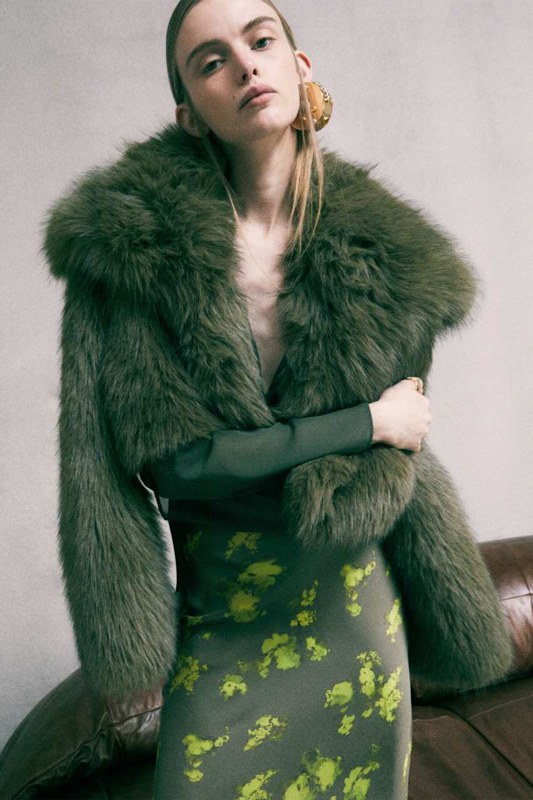 Giubbotto corto fluffy verde Patrizia Pepe autunno inverno 2026 2027